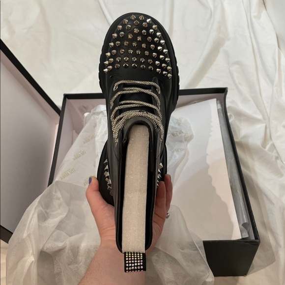 •CAPE ROBBIN• “Jadey” Spike Studs Rhinestone Chunky Lug Boots - Black // NIB - Picture 12 of 16